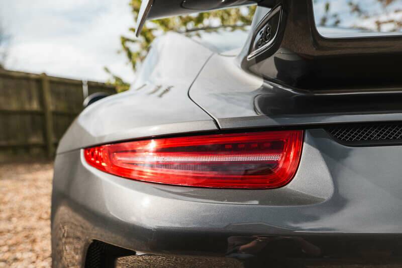 Bild 45/50 von Porsche 911 GT3 (2014)