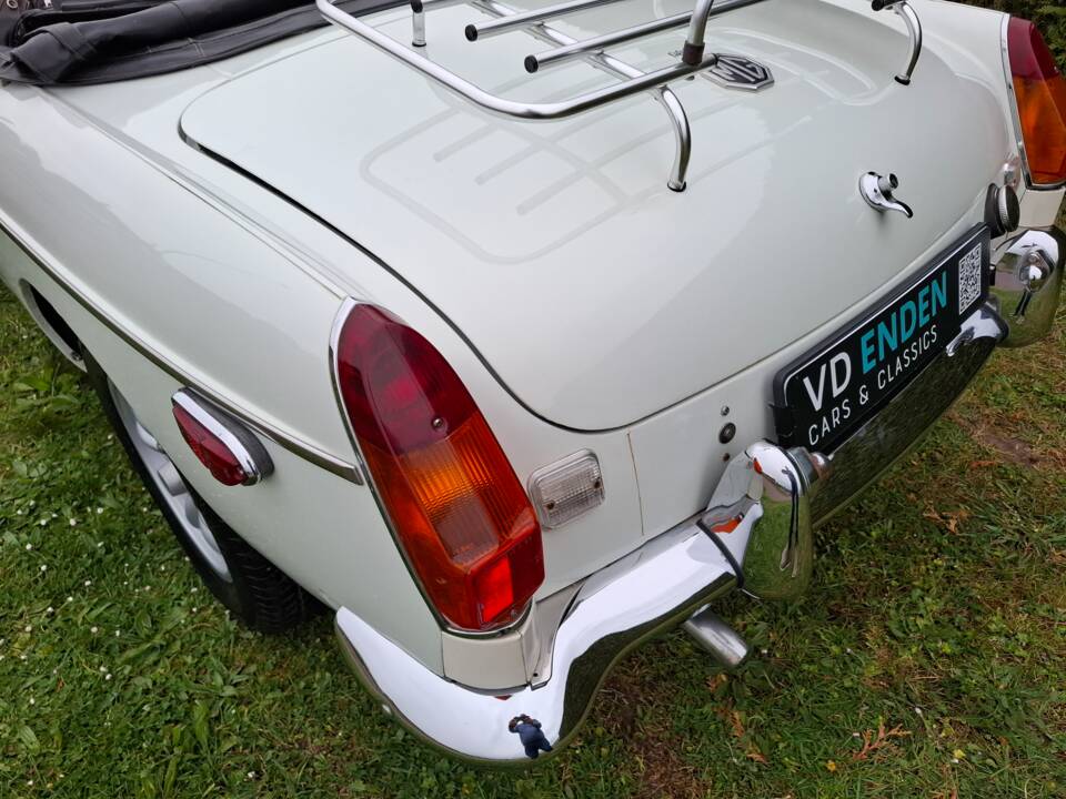 Afbeelding 6/19 van MG MGB (1978)