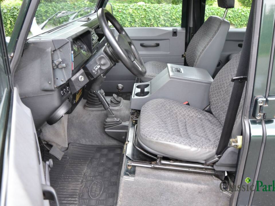 Afbeelding 9/50 van Land Rover Defender 110 Td5 (2000)
