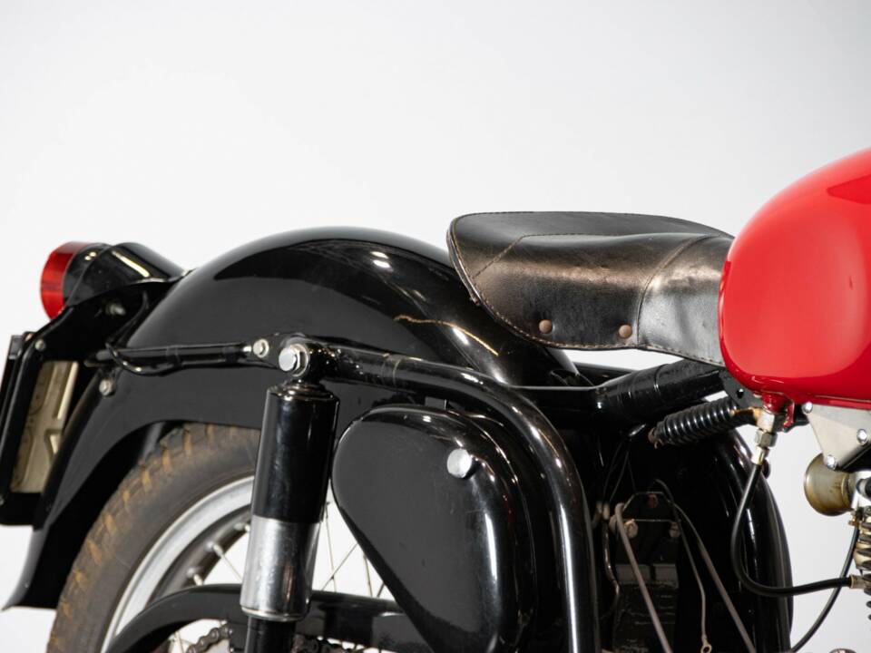 Imagen 35/50 de Gilera Saturno (1963)