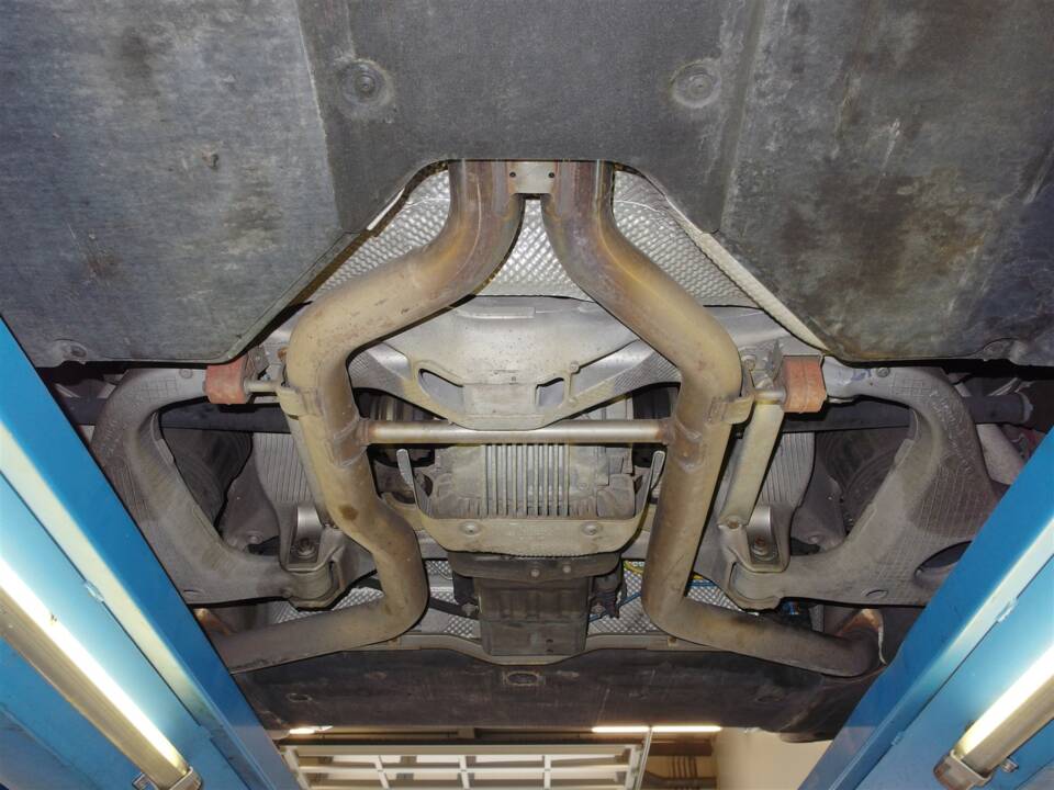 Image 96/98 of Porsche Panamera S (2010)