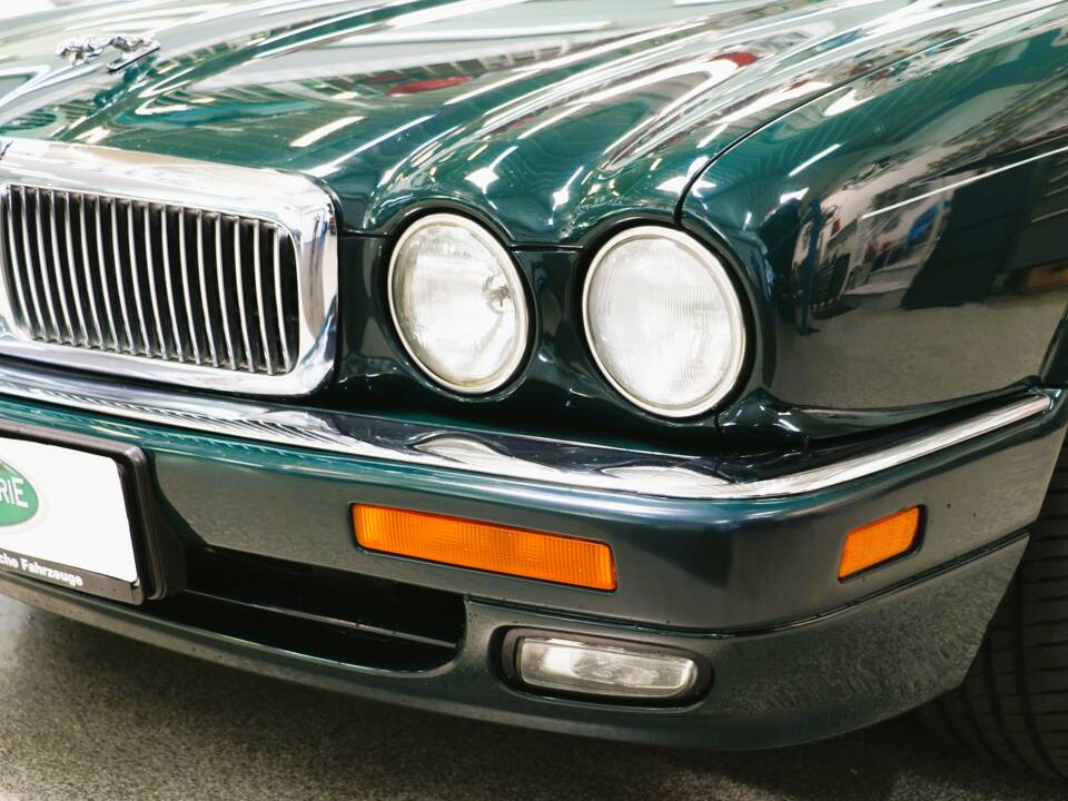 Bild 6/29 von Jaguar XJ6 3.2 Executive (1997)
