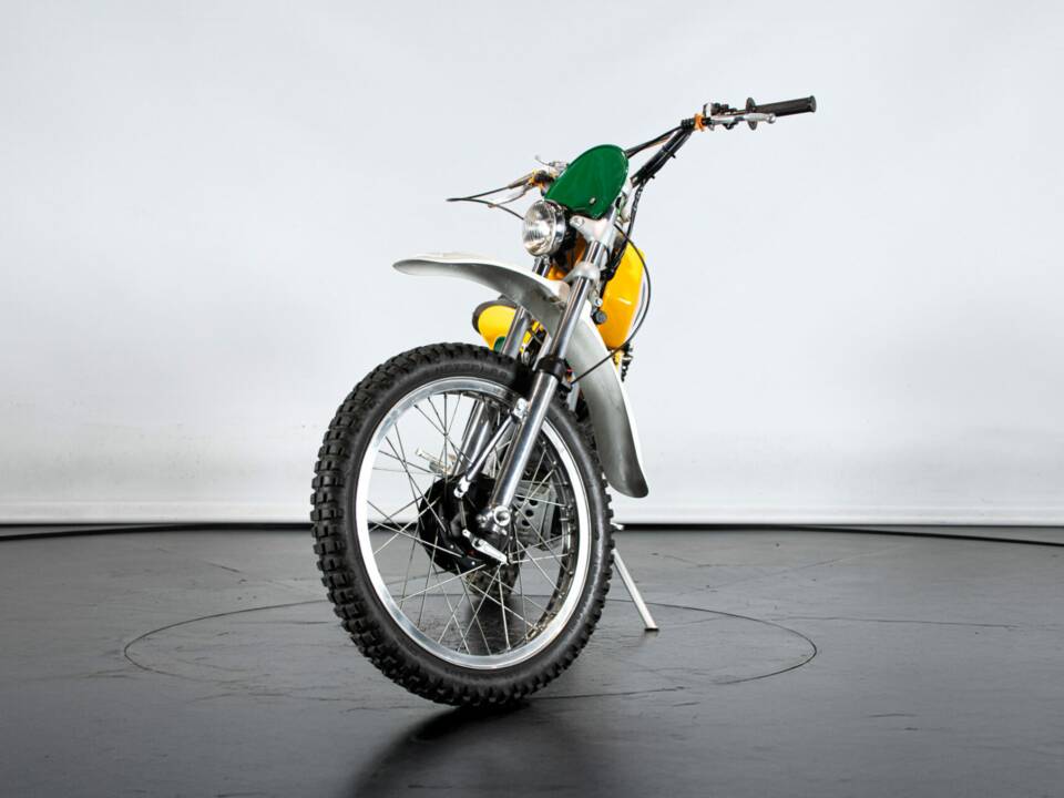 Image 7/50 of KTM 250 MC/GS (1973)