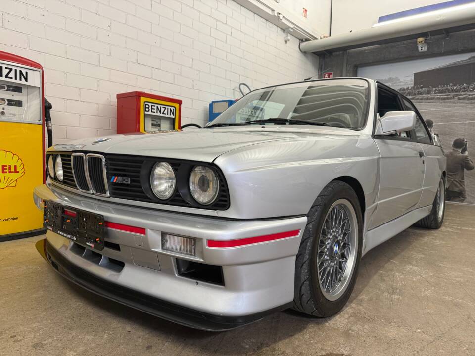 Image 2/21 of BMW M3 (1988)