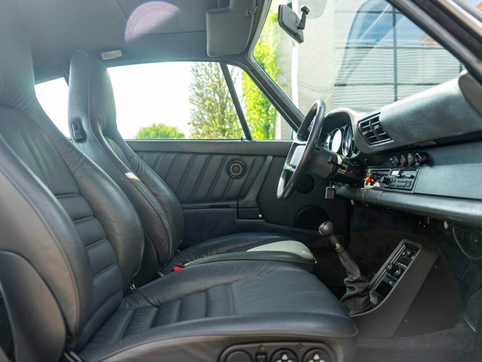 Imagen 22/33 de Porsche 911 Turbo 3.3 (1989)