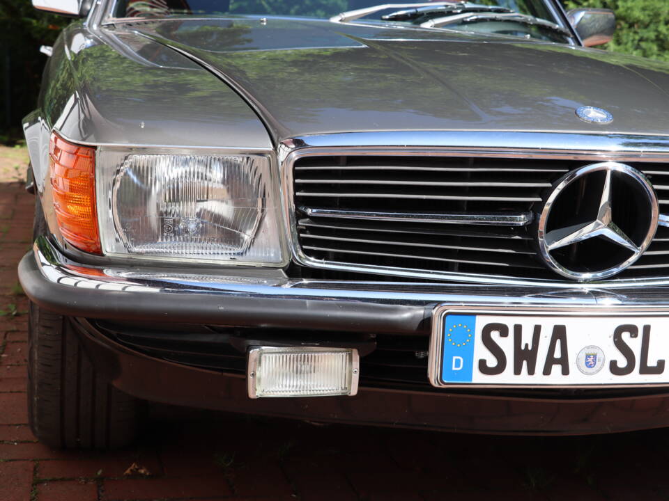 Image 20/59 of Mercedes-Benz 500 SLC (1980)