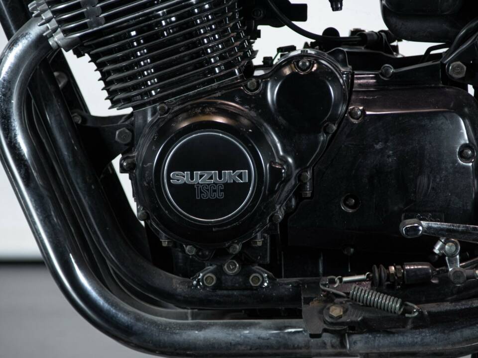 Image 15/50 de Suzuki GSX 1100 ES (1988)