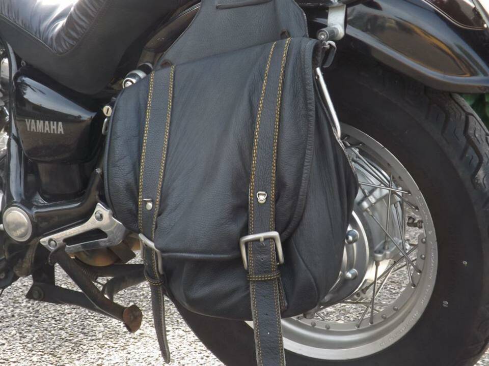 Image 12/49 of Yamaha XV 1100 Virago (1995)