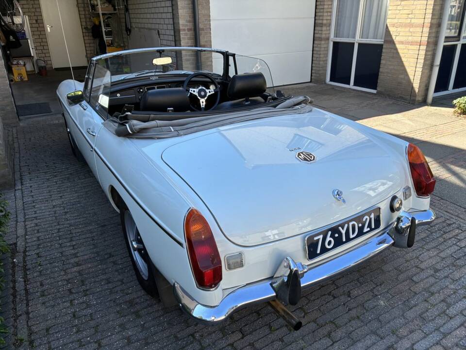 Afbeelding 4/8 van MG MGB (1973)