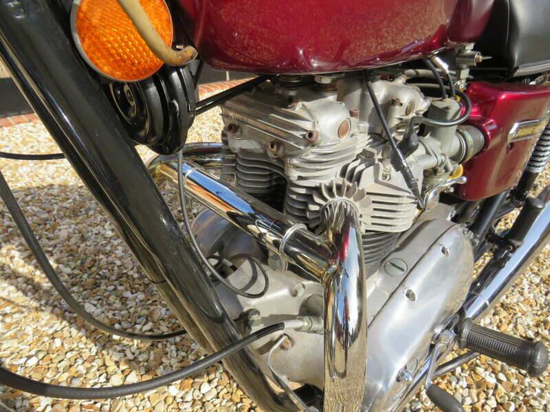 Image 20/44 of Triumph DUMMY (1976)