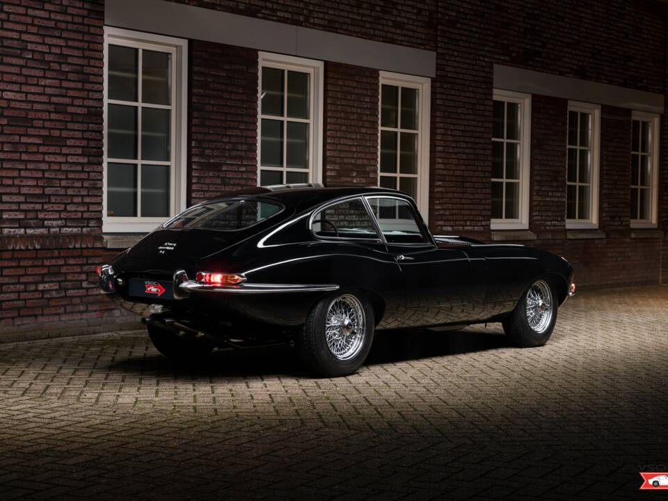 Image 3/4 de Jaguar Type E 4.2 (1966)