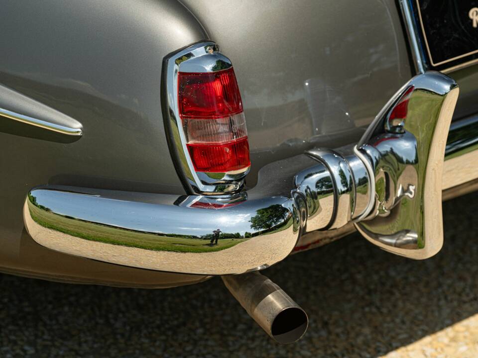 Imagen 41/50 de Mercedes-Benz 190 SL (1962)