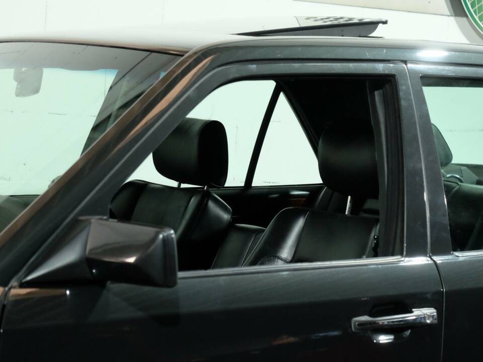 Bild 26/40 von Mercedes-Benz E 500 (1993)