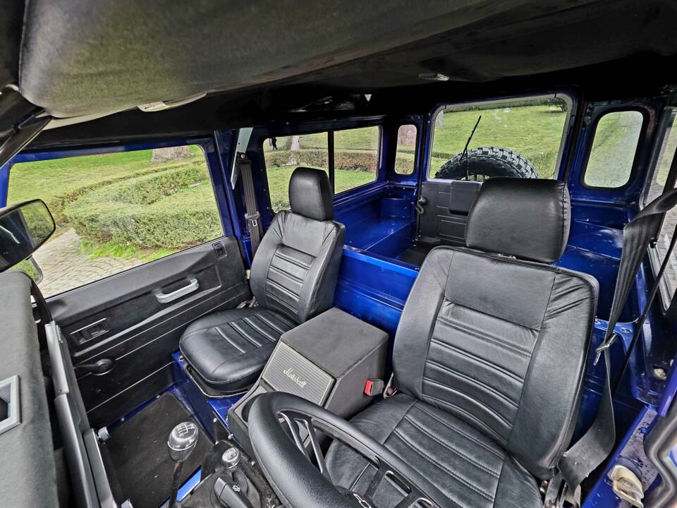 Bild 17/22 von Land Rover Defender 110 Turbo Diesel (1987)