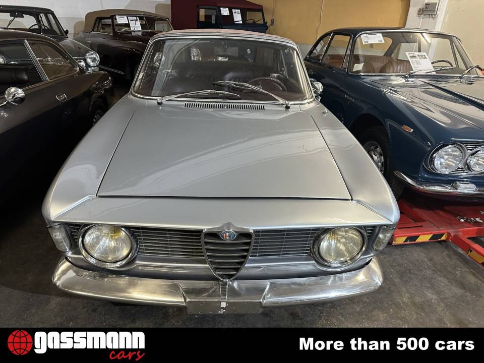 Imagen 10/15 de Alfa Romeo Giulia 1600 GTC (1965)