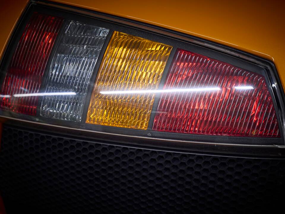 Image 75/99 of Lamborghini Murciélago (2003)