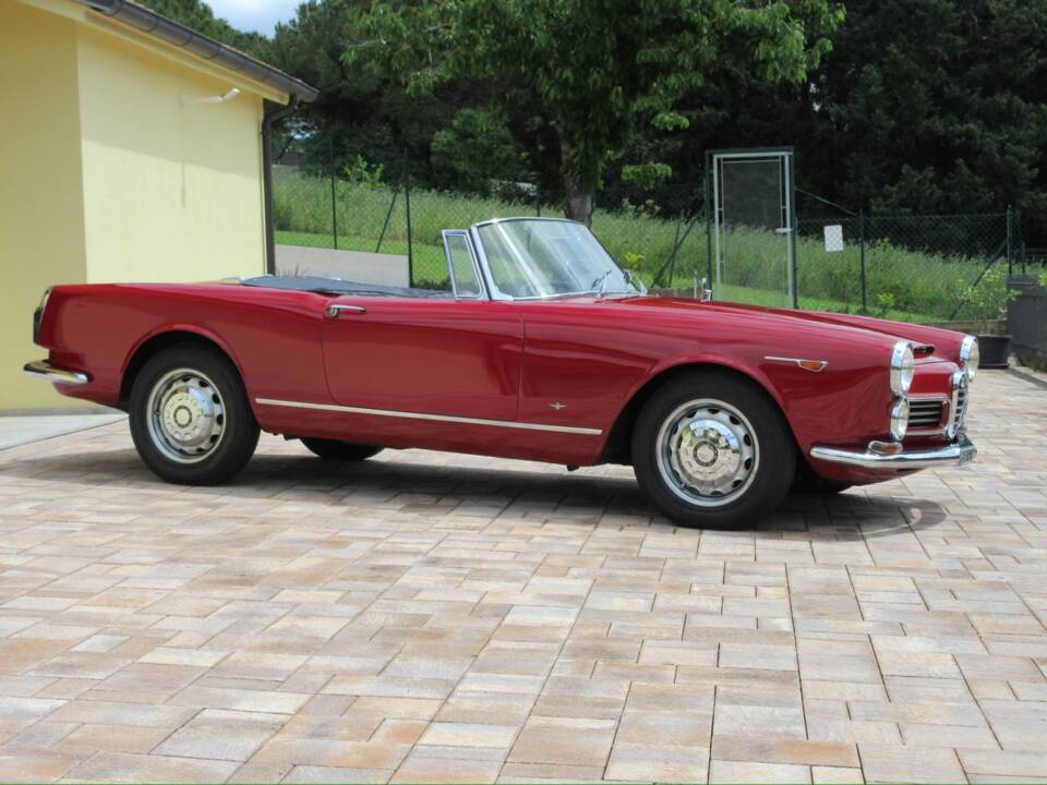 Bild 5/37 von Alfa Romeo 2600 Spider (1966)