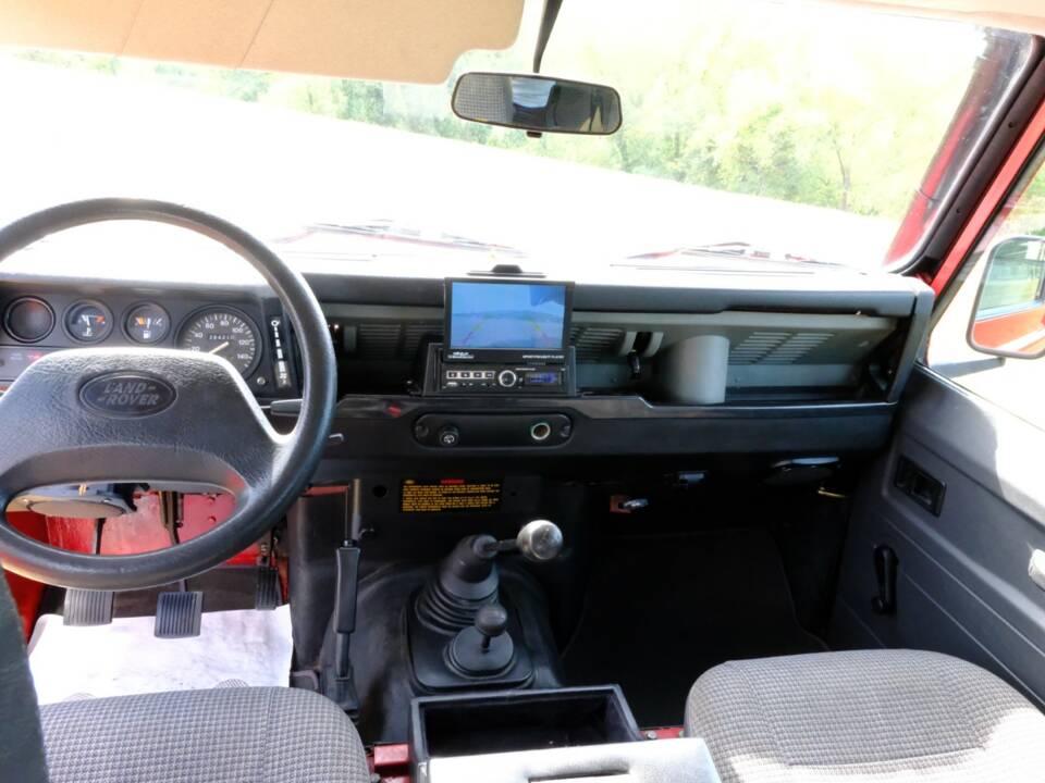 Afbeelding 19/31 van Land Rover Defender 110 300Tdi (1997)