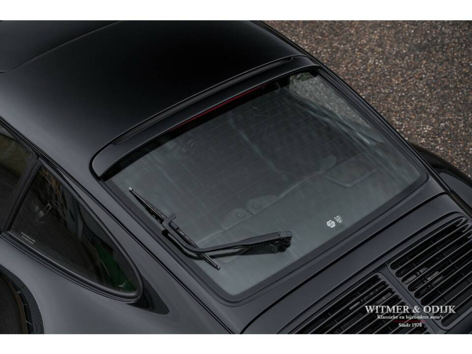 Image 26/32 de Porsche 911 Carrera S (1997)
