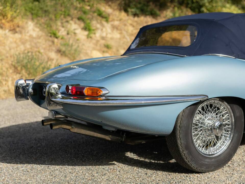 Image 29/50 de Jaguar Type E 3.8 (1964)