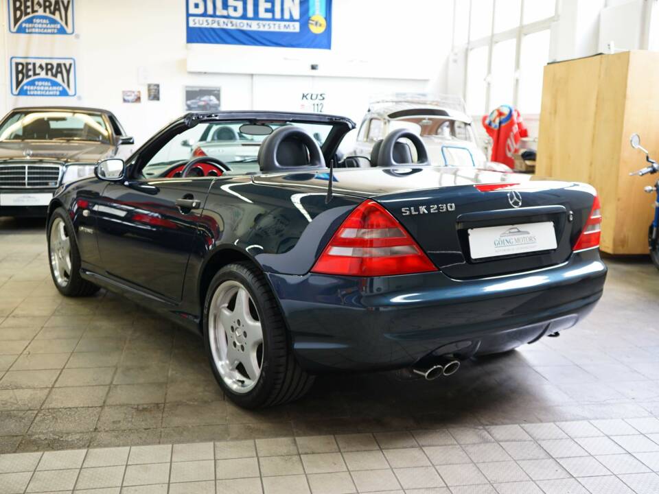 Bild 10/46 von Mercedes-Benz SLK 230 Kompressor (1997)