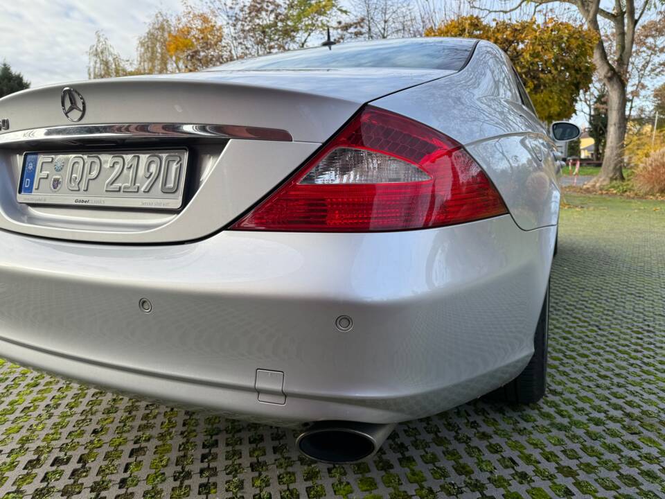 Bild 11/51 von Mercedes-Benz CLS 350 (2005)