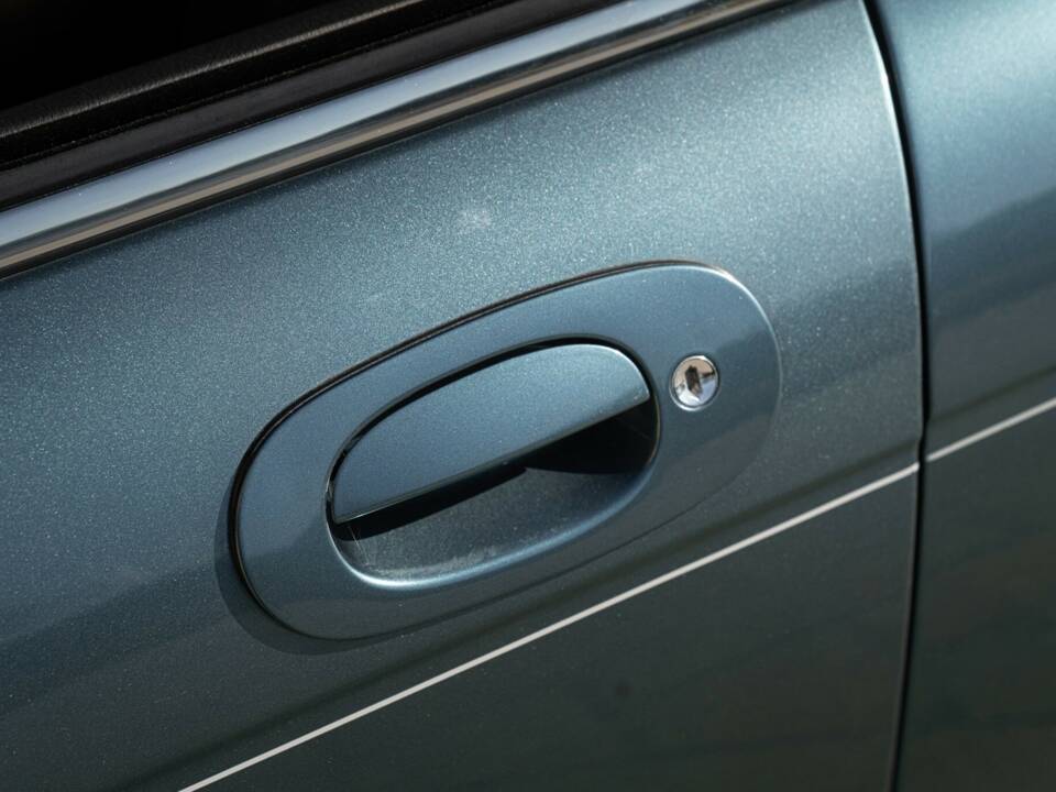 Bild 19/50 von Jaguar XJ 8 Executive (1997)