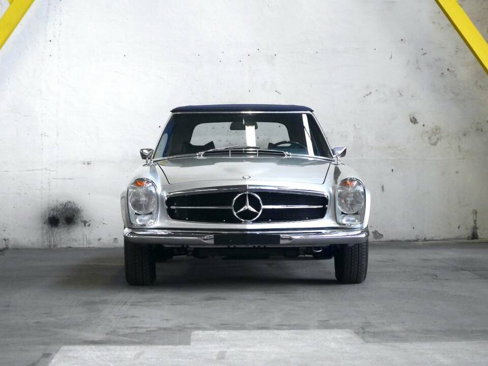 Image 15/15 of Mercedes-Benz 280 SL (1900)