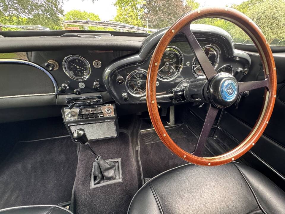 Image 29/30 de Aston Martin DB 4 (1959)