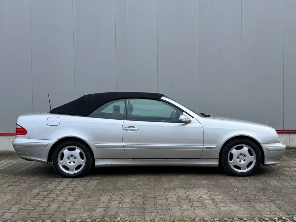 Image 5/50 of Mercedes-Benz CLK 230 Kompressor (2001)