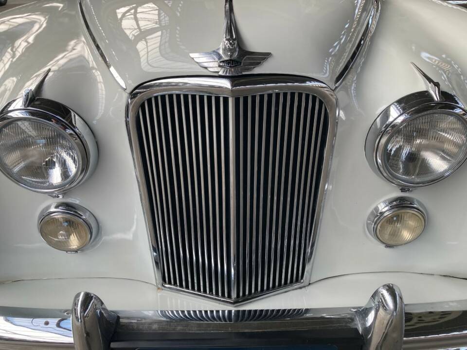Image 22/38 of Jaguar Mk VII (1952)