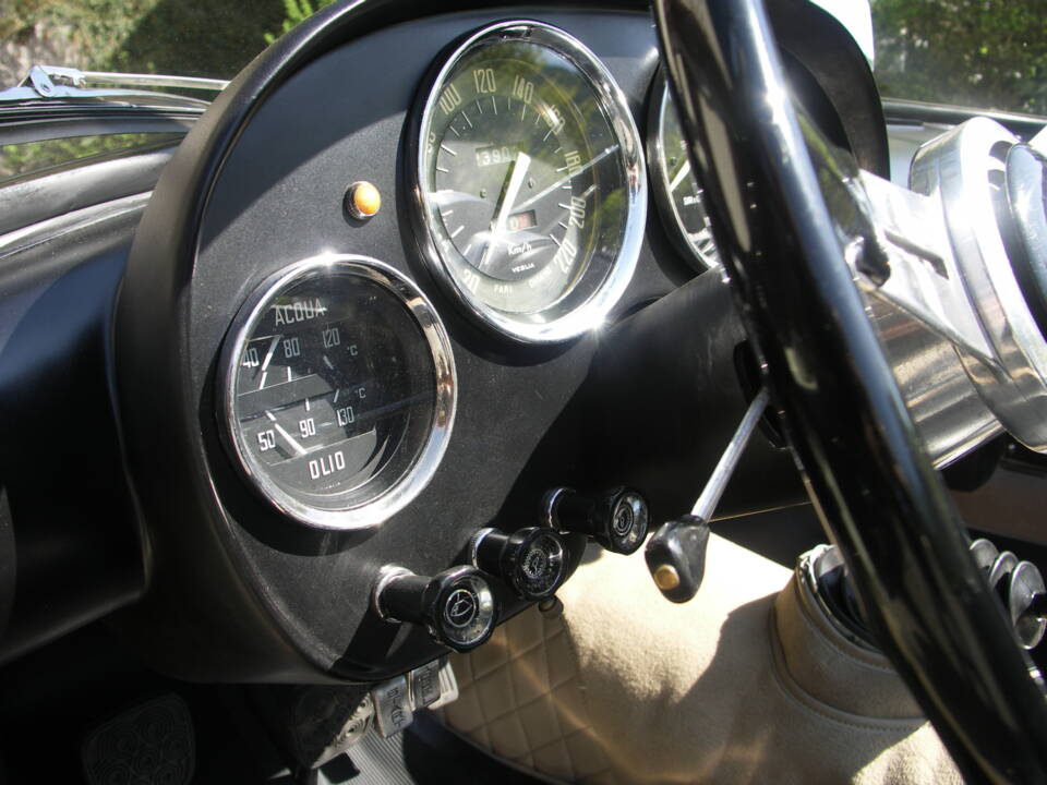 Image 20/40 of Alfa Romeo 2000 Spider (1959)