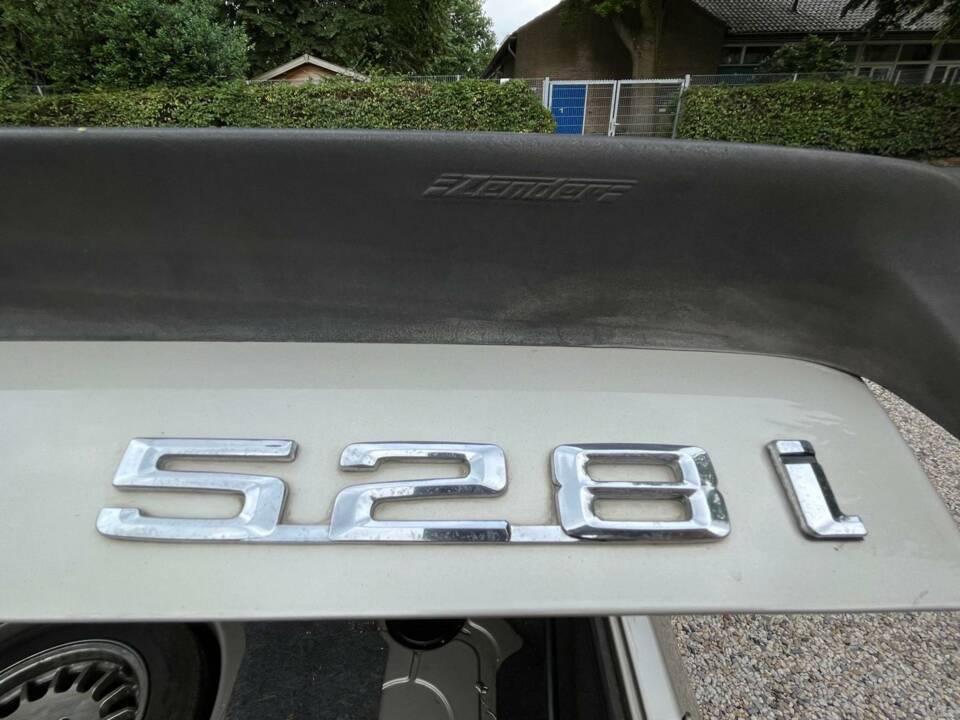 Image 29/41 of BMW 528i (1986)