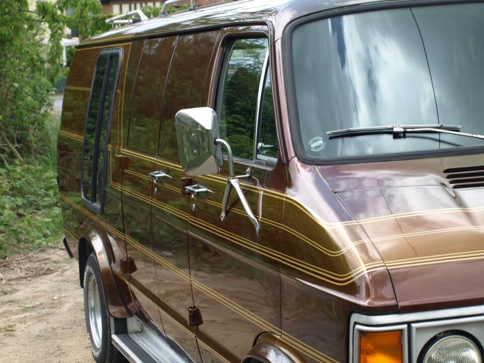 Immagine 40/143 di Dodge B 200 Sportsman (1978)