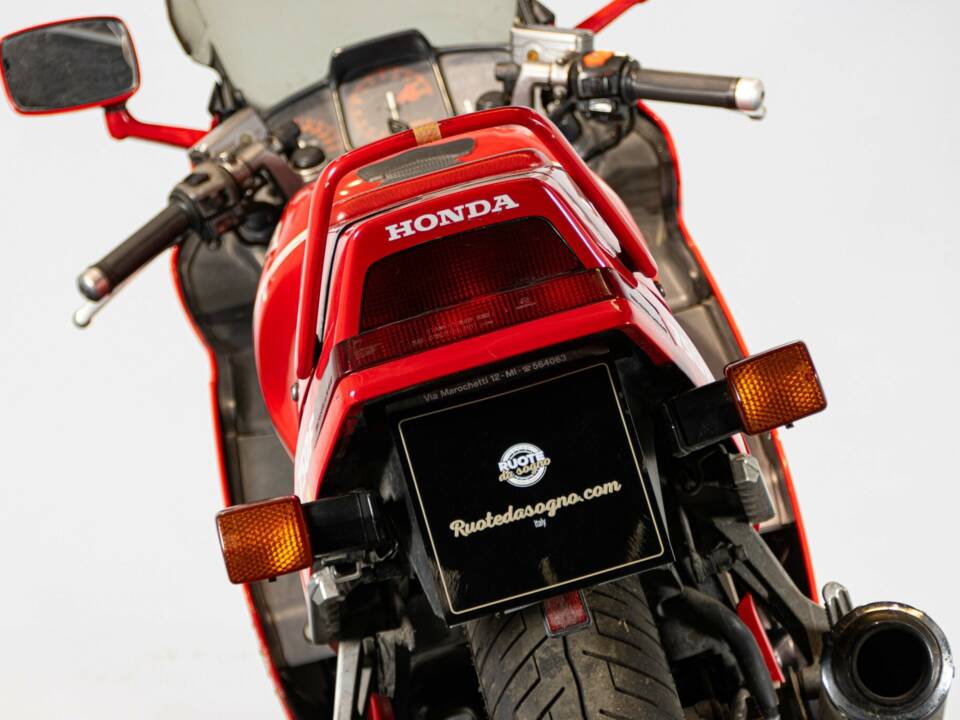 Bild 37/50 von Honda DUMMY (1988)