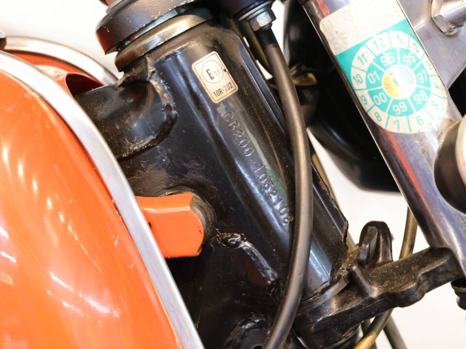 Image 13/26 of Honda CB 200 (1976)
