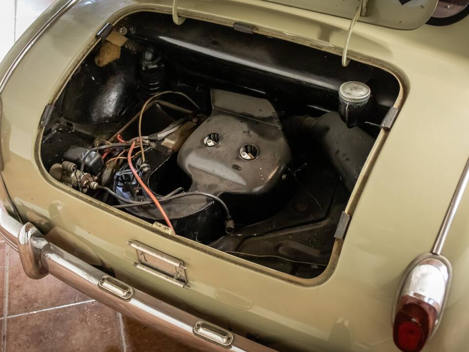 Bild 9/14 von Glas Goggomobil T 400 (1958)