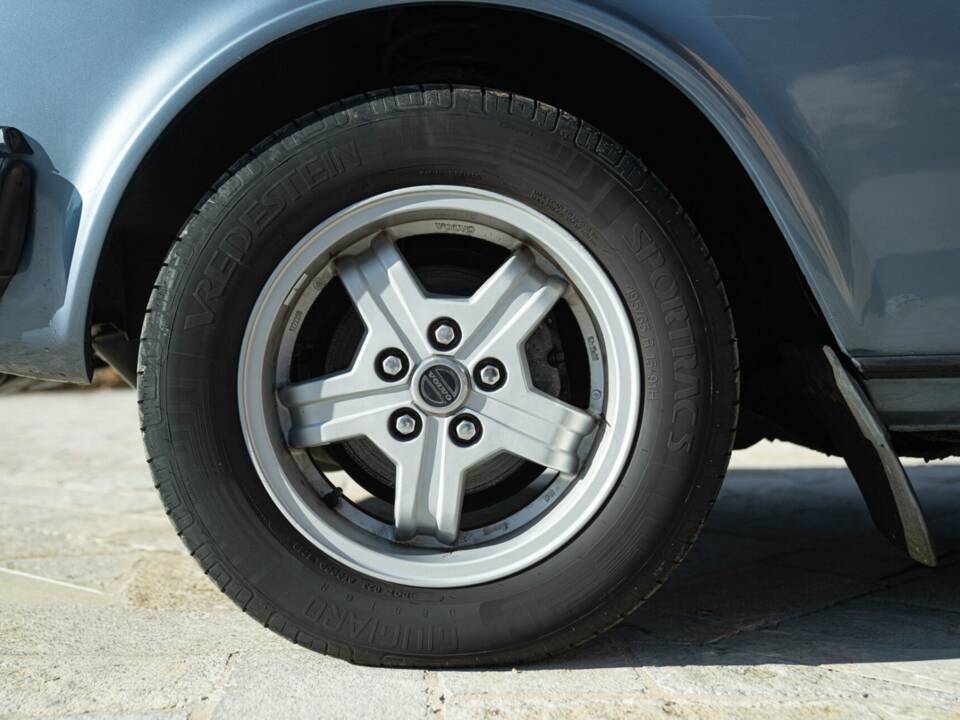 Bild 10/50 von Volvo 240 Diesel (1984)