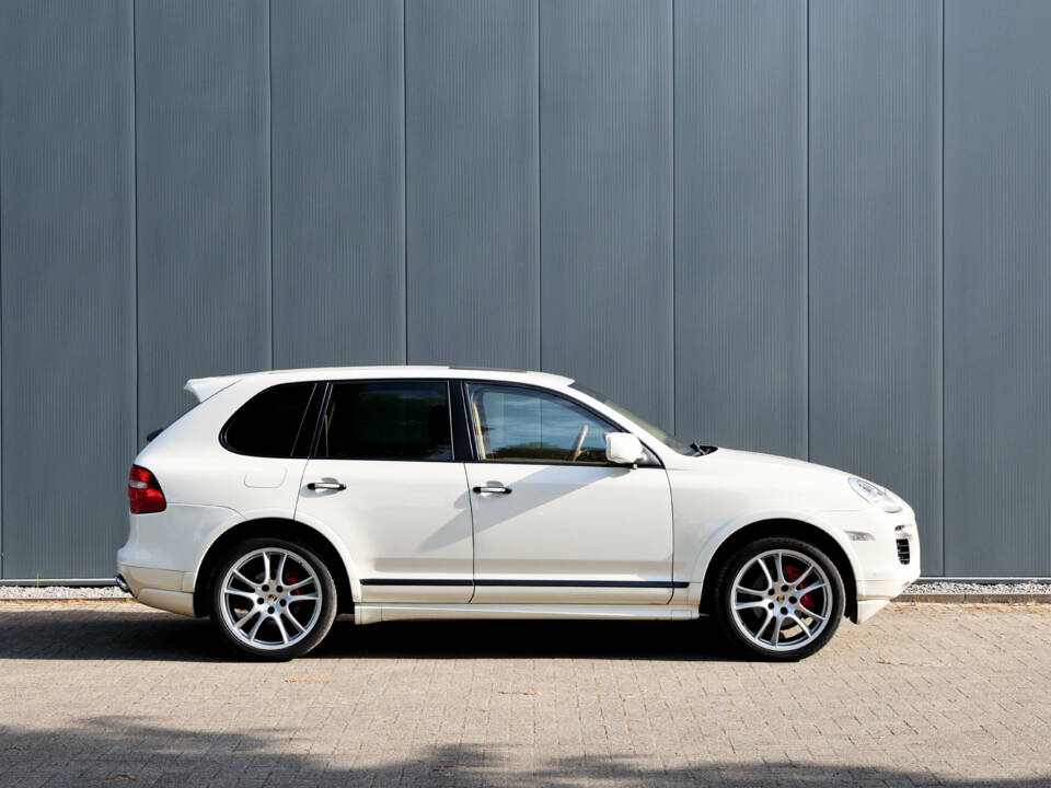 Bild 1/49 von Porsche Cayenne GTS (2009)