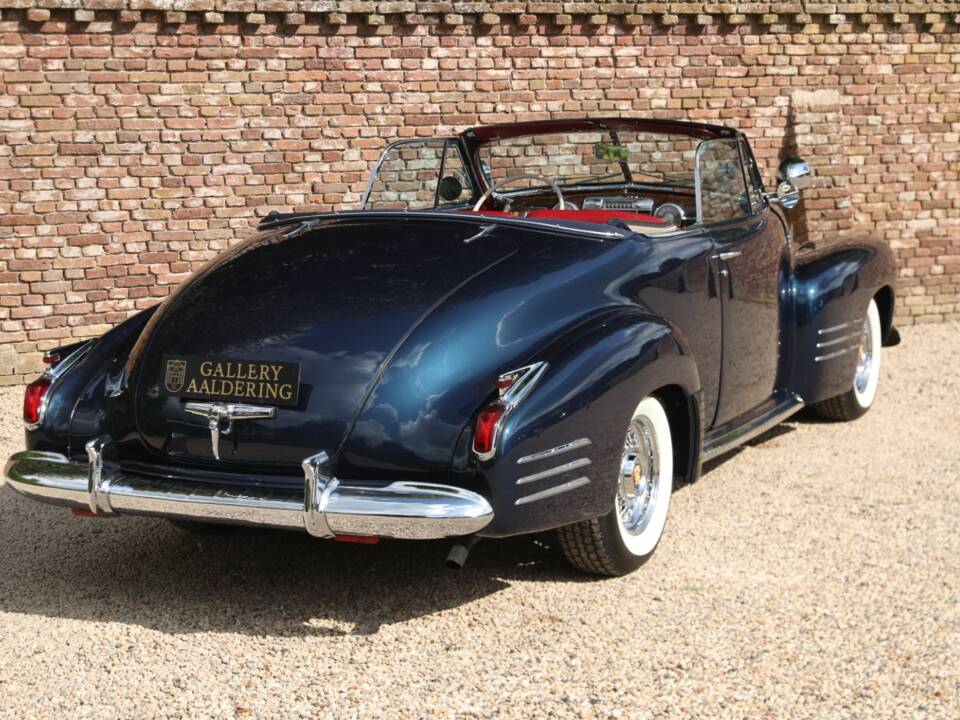 Image 2/50 de Cadillac 62 Convertible (1941)
