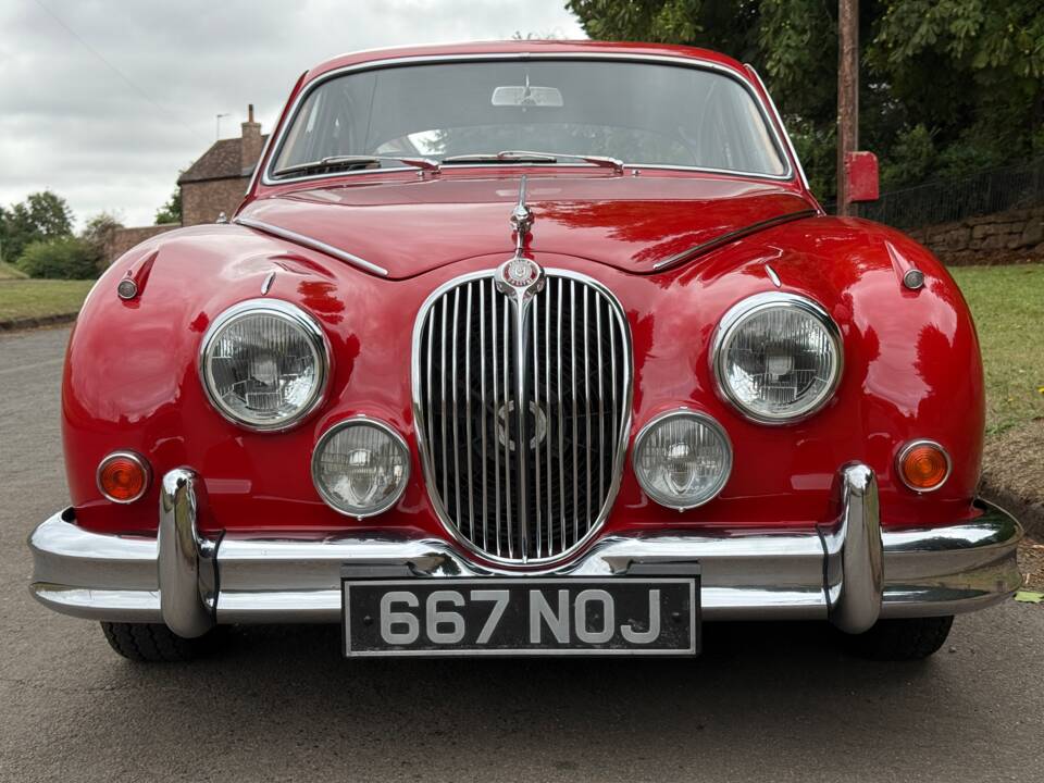 Image 10/36 of Jaguar Mk II 3.8 (1964)