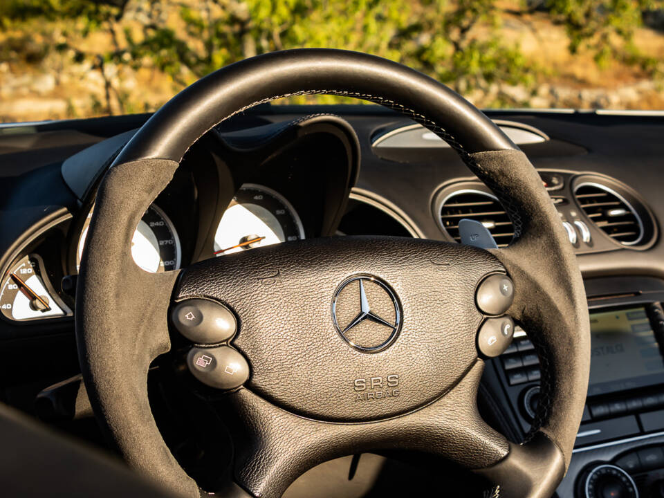 Imagen 41/50 de Mercedes-Benz SL 55 AMG (2006)