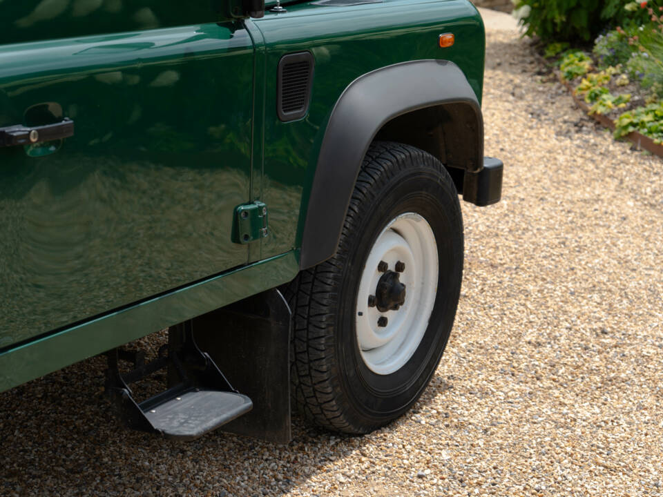 Bild 50/50 von Land Rover Defender 90 Td5 (2006)