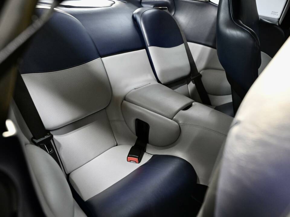 Image 26/50 of Aston Martin DB 7 GT (2004)