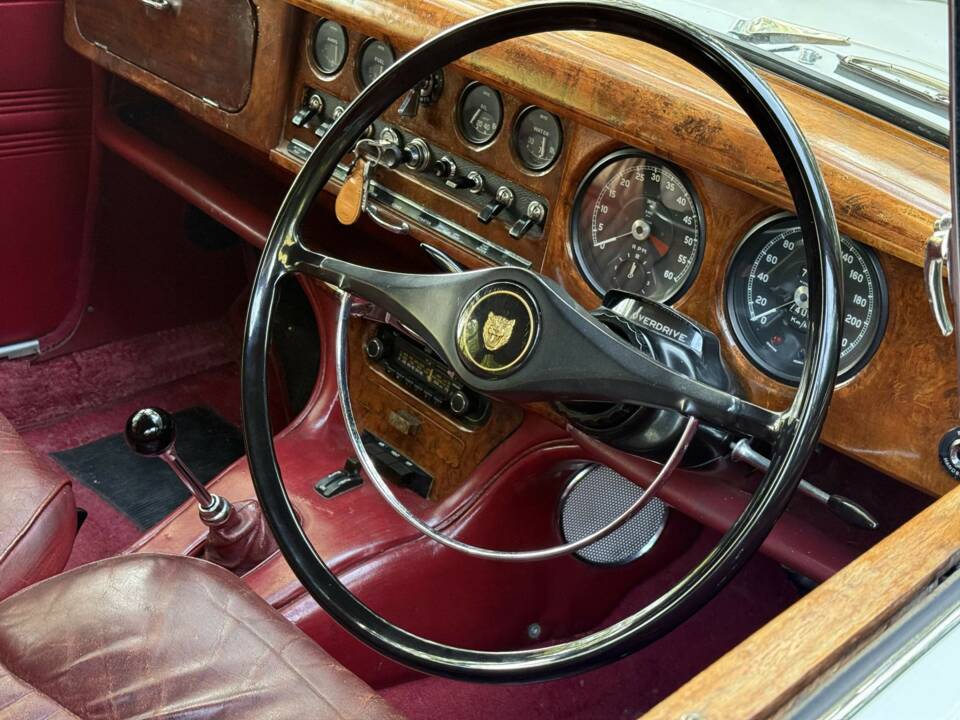 Bild 13/27 von Jaguar S-Type 3.8 (1965)