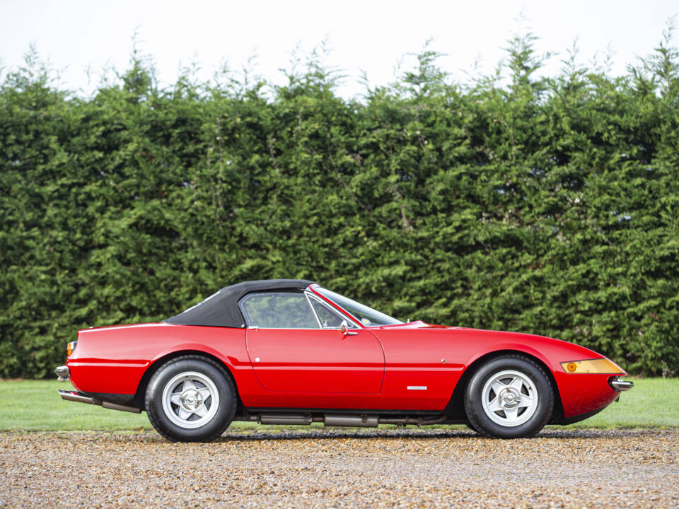 Imagen 8/40 de Ferrari 365 GTB&#x2F;4 Spyder (1973)