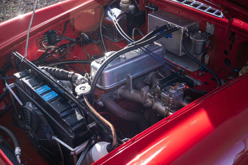 Image 33/50 of MG MGB (1962)