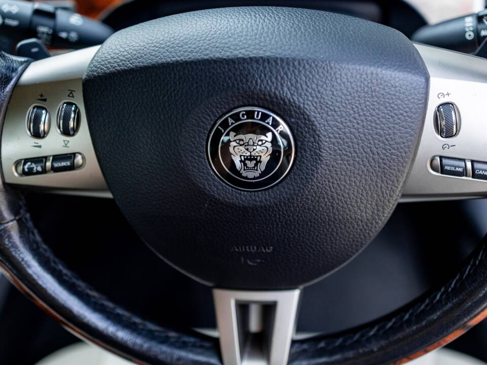 Bild 23/49 von Jaguar XK 4.2 (2006)