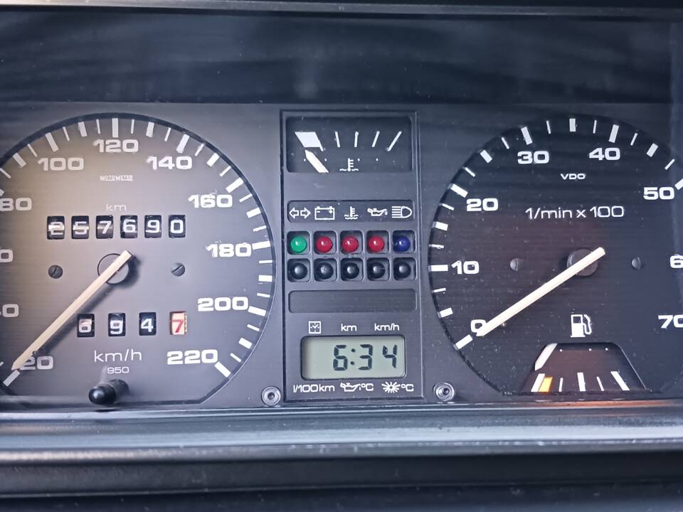 Bild 54/63 von Volkswagen Golf II GTi 1.8 (1989)