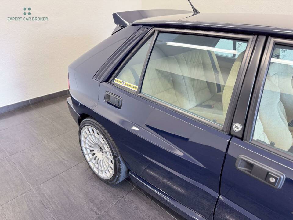 Immagine 13/66 di Lancia Delta HF Integrale Evoluzione II (1993)